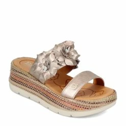 Women's Born, Fawn Sandal