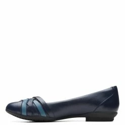 Women's Clarks, Sara Clover Flat 11 Women's Clarks, Sara Clover Flat -Anuschka shop 1 2361401 ZM 3